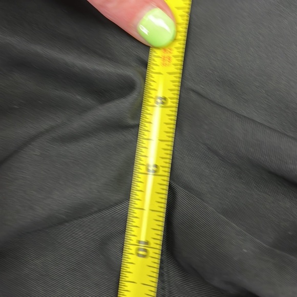 Izod black golf bermuda shorts with stretch - Picture 6 of 9